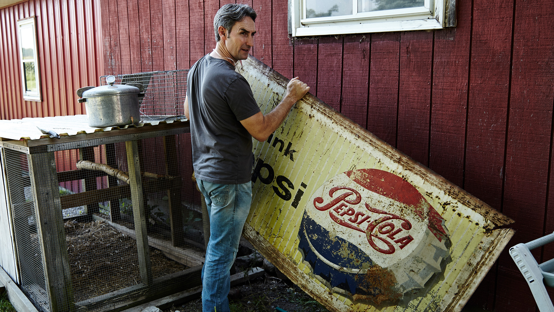 American Pickers’ Mike Wolfe gives a major update to the series. Fans are eagerly awaiting new episodes after a long hiatus.