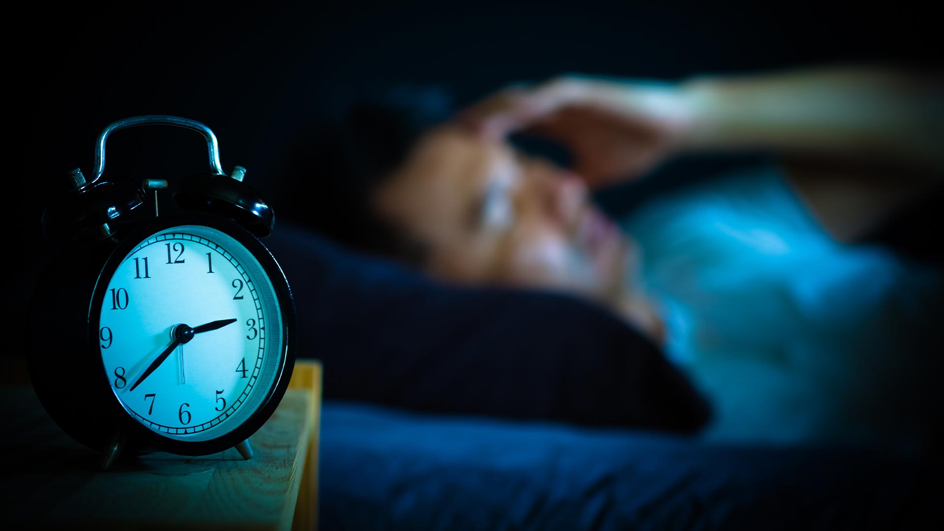 Can’t sleep? Here are 6 tips to help you fall asleep and stop worrying late at night.