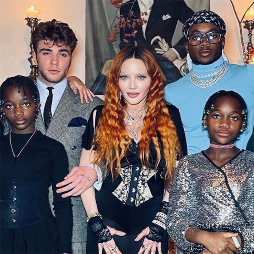 Madonna shares a rare family photo with all 6 children on Thanksgiving