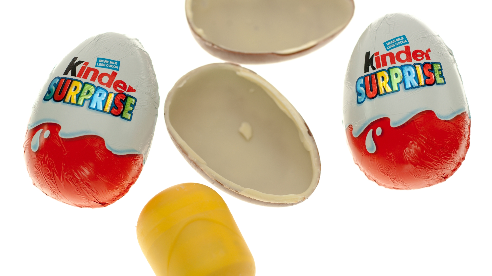 Only now are people realising why Kinder Surprise Toy Cases are yellow, and their minds are blown