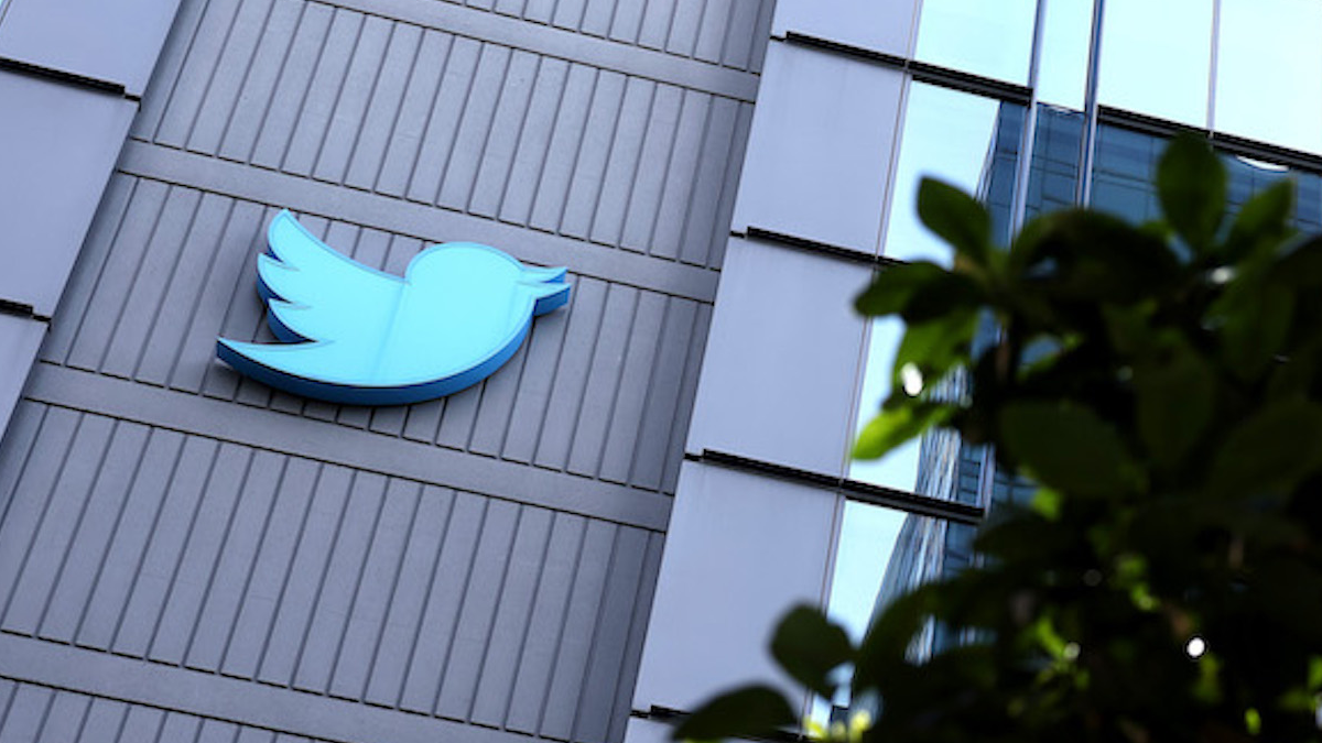 Contractors are fired without notice, Twitter continues to cut costs