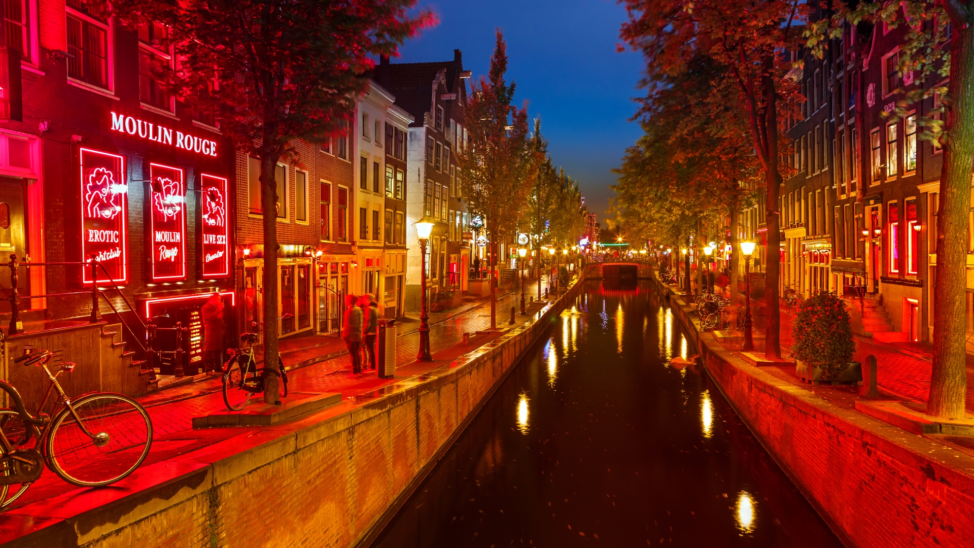 Amsterdam might soon ban pub crawls. This is bad news to Brits