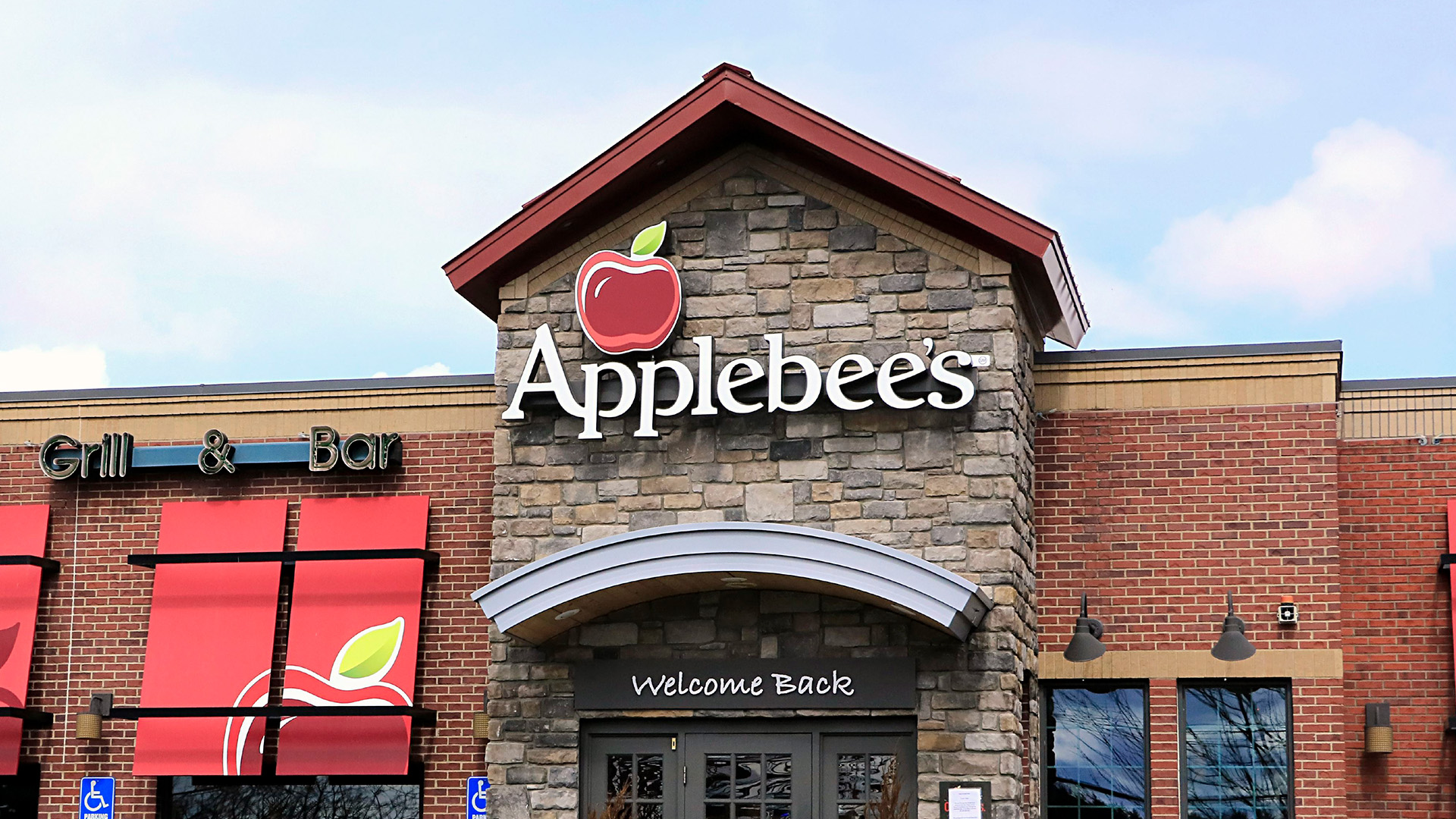Applebee customers furious over a discontinued item, and a demand chain brings it back to the menu
