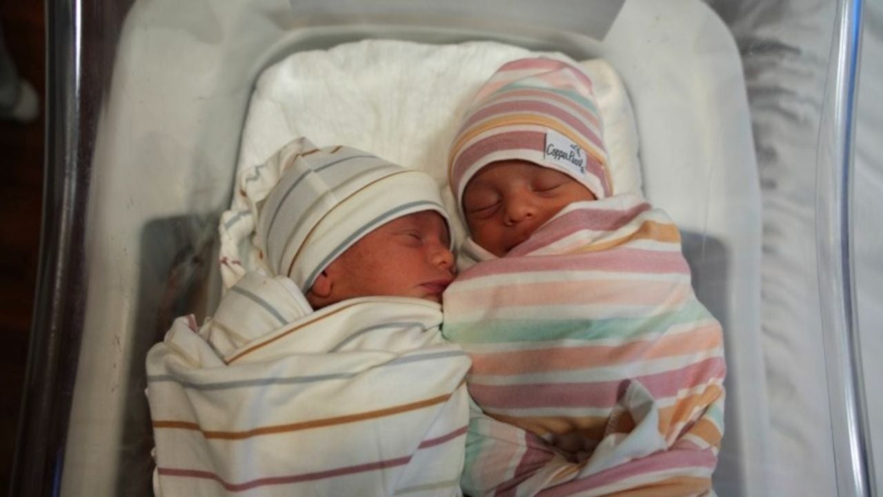 A Cancer Survivor Gives Birth To Twins after Having Her Ovaries Taken