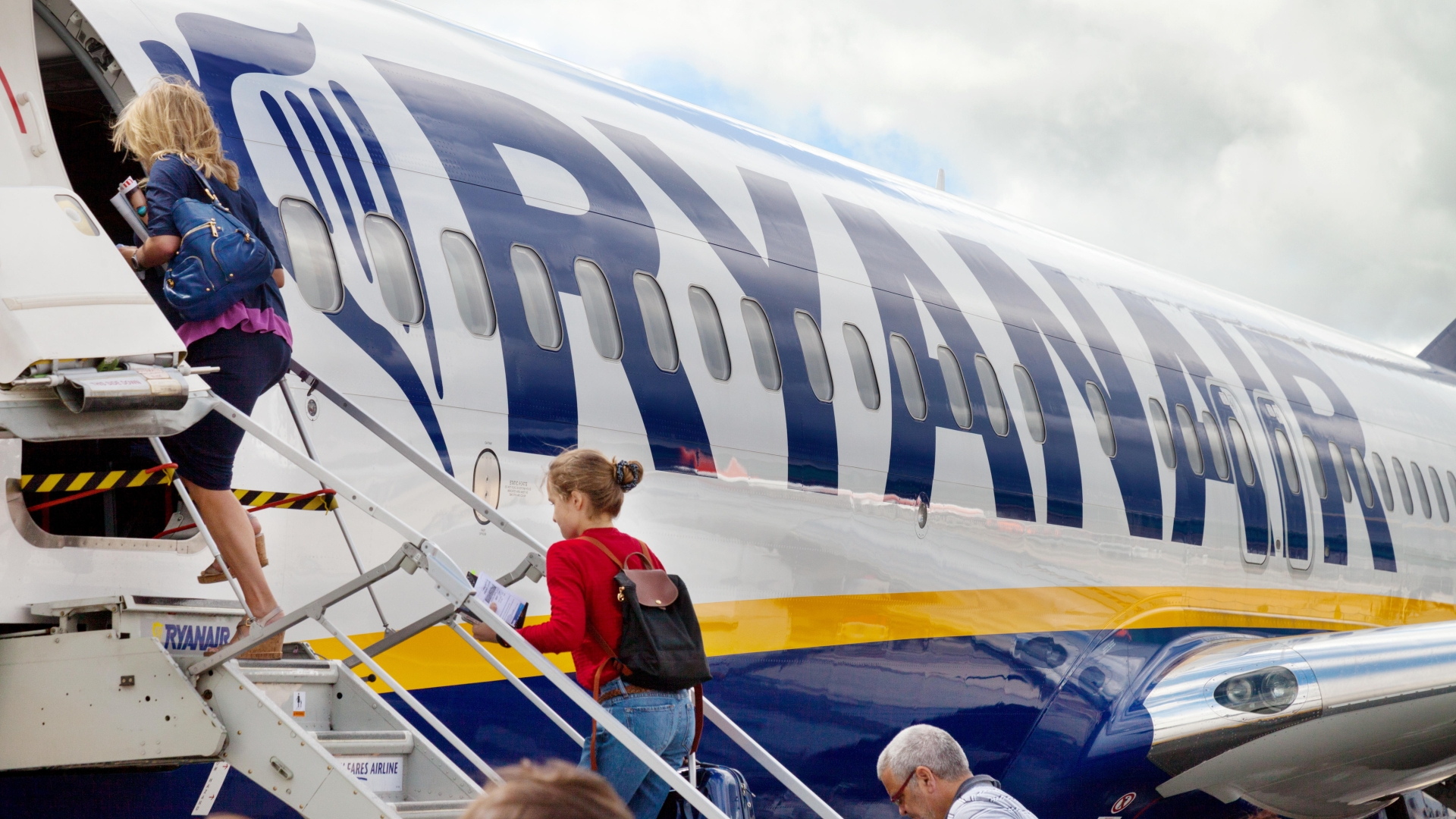 Ryanair passenger charged £38 to bring pastry on Majorca flight – sparking fury