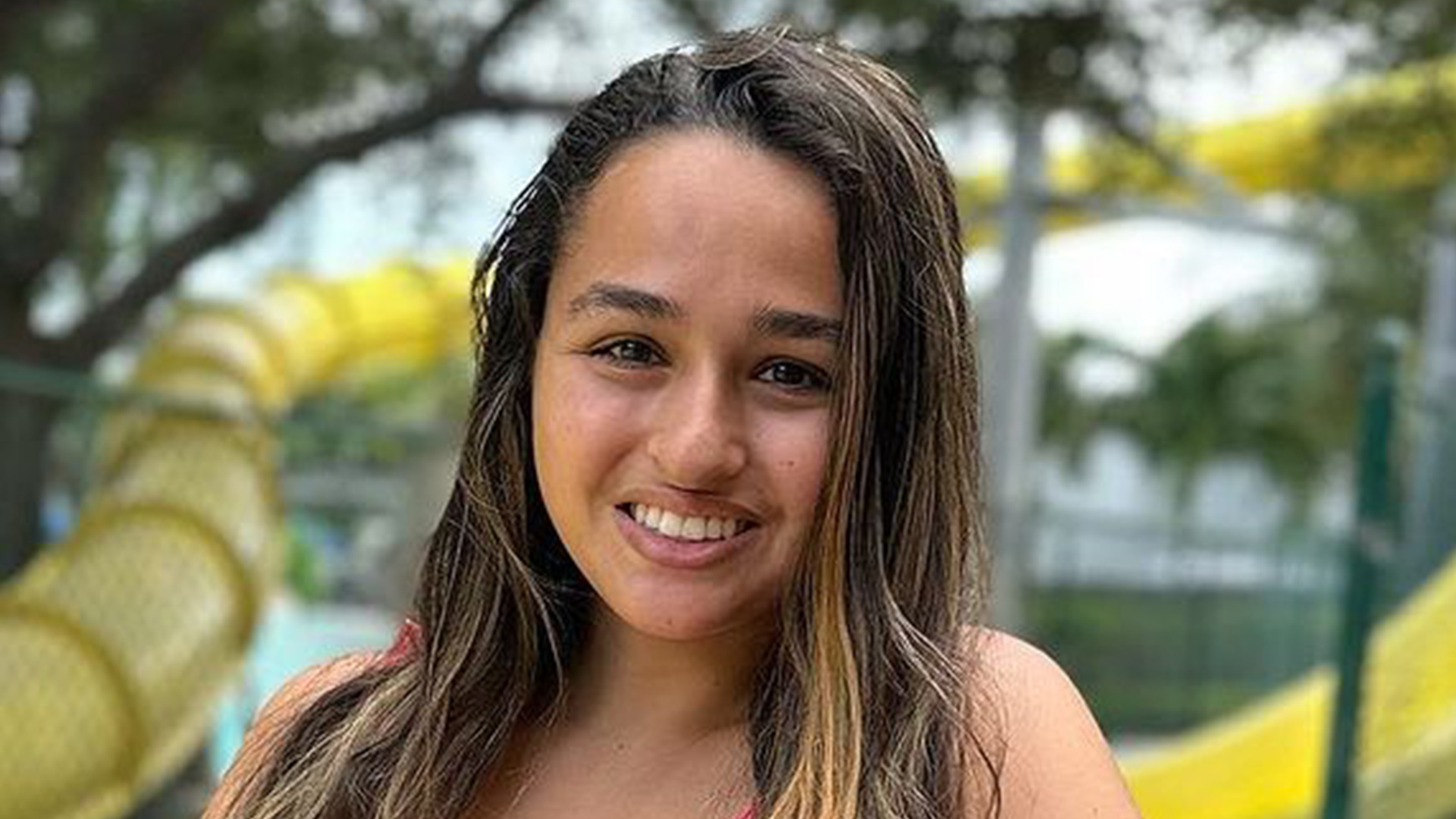 Jazz Jennings, I Am Jazz’s star, proudly displays her curves with a plunging pink bathing suit after dramatic weight loss