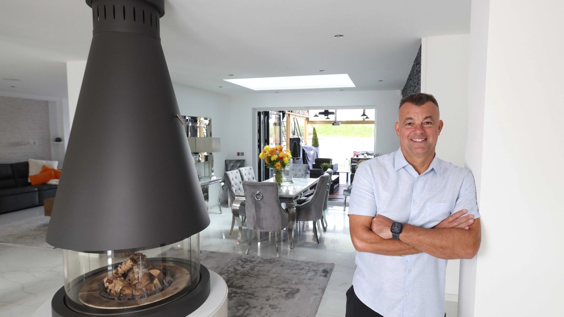 Lucky EuroMillions lottery winner Gareth Bull splits with interior designer girlfriend after building massive mansion
