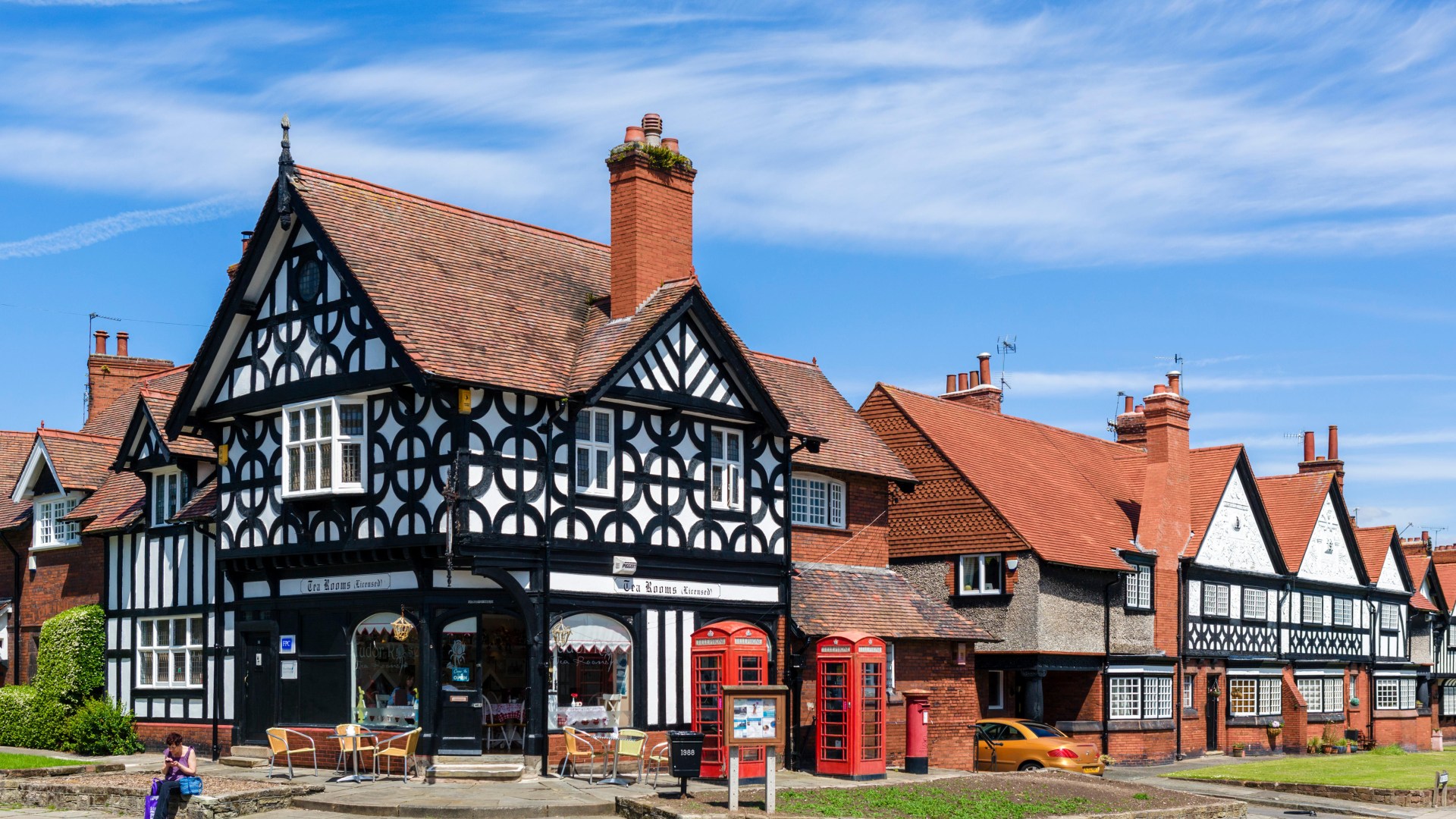 Discover the Best English Village for Ringo Starr Fans and Travel Enthusiasts!