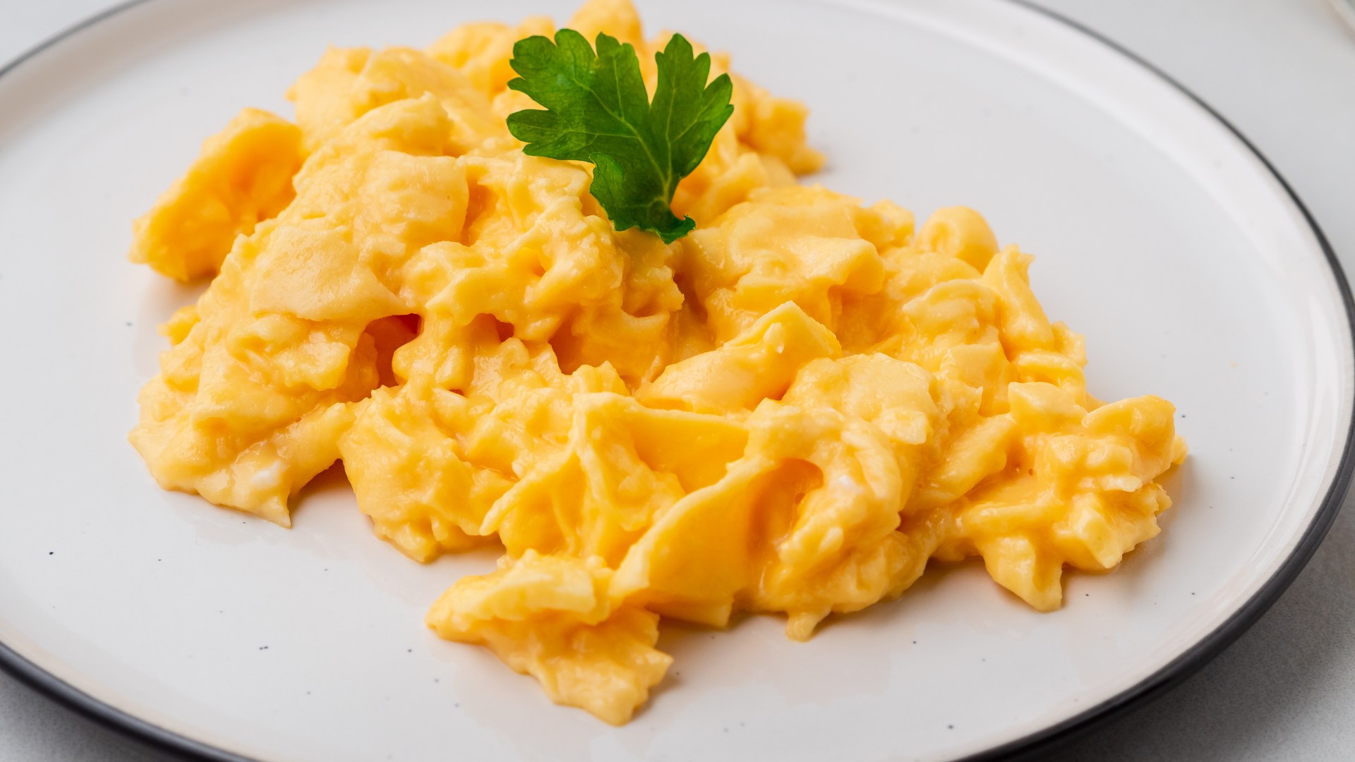 Outrageous London Restaurant Sells Scrambled Eggs on Toast for £58 – Diners Fume at Posh Price Tag