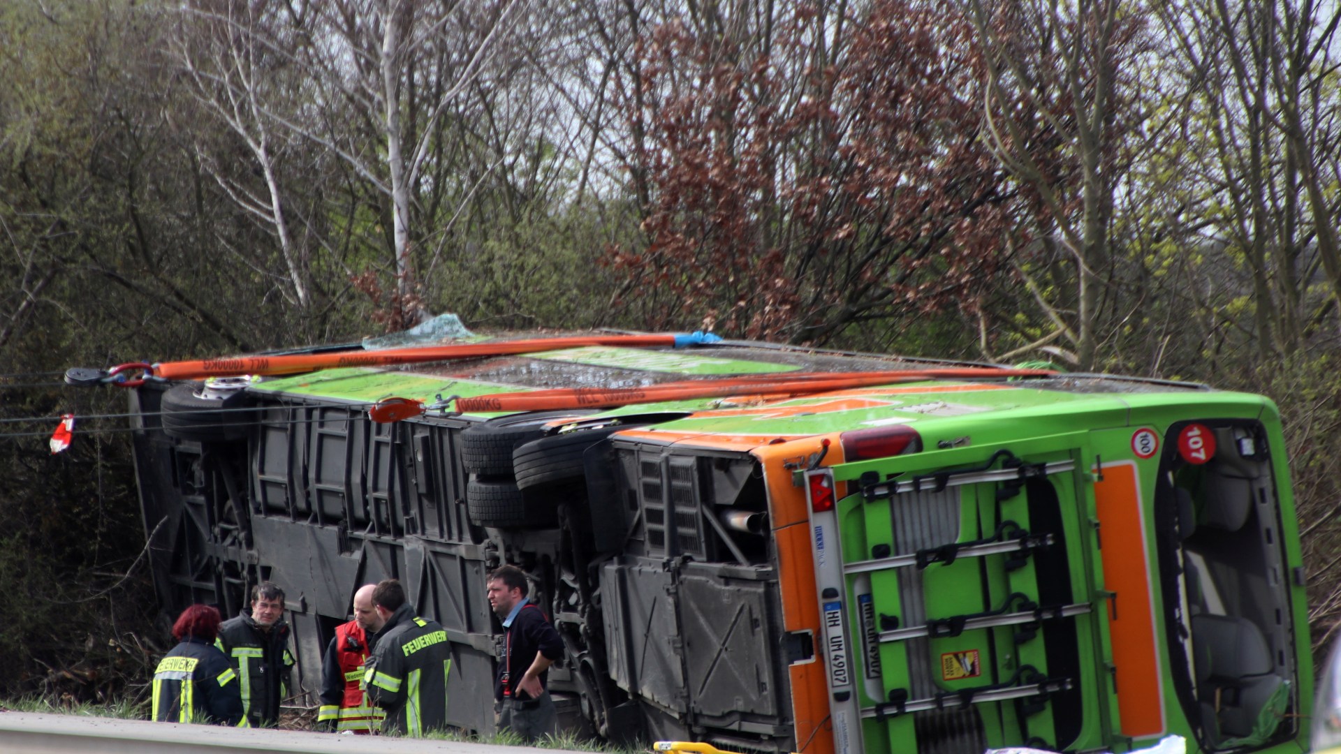 Fatal bus crash on German motorway leaves 4 dead and 35 injured – Shocking details inside!