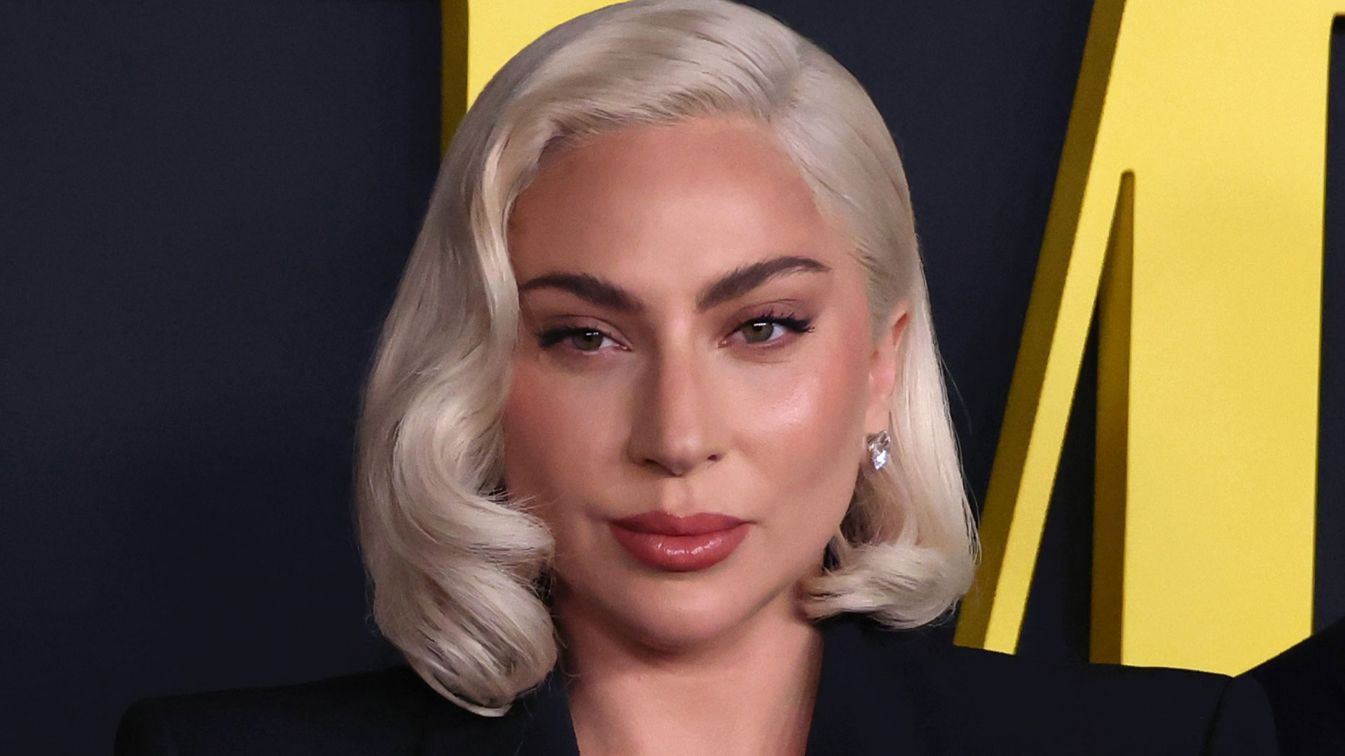 Lady Gaga’s Shocking Transformation Causes Concern Among Fans – Is Her Face Swollen?