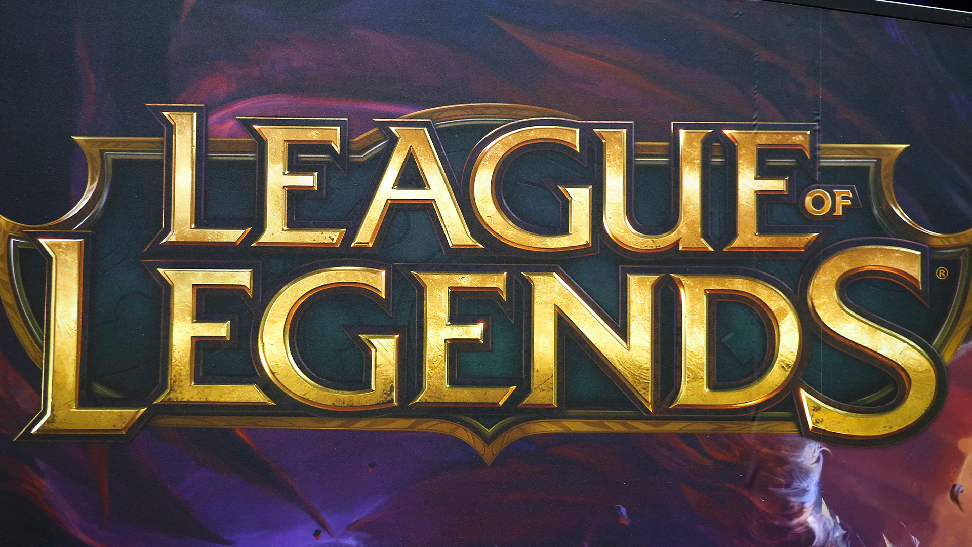 League of Legends Server Outage: Gamers Frustrated as Thousands Unable to Connect