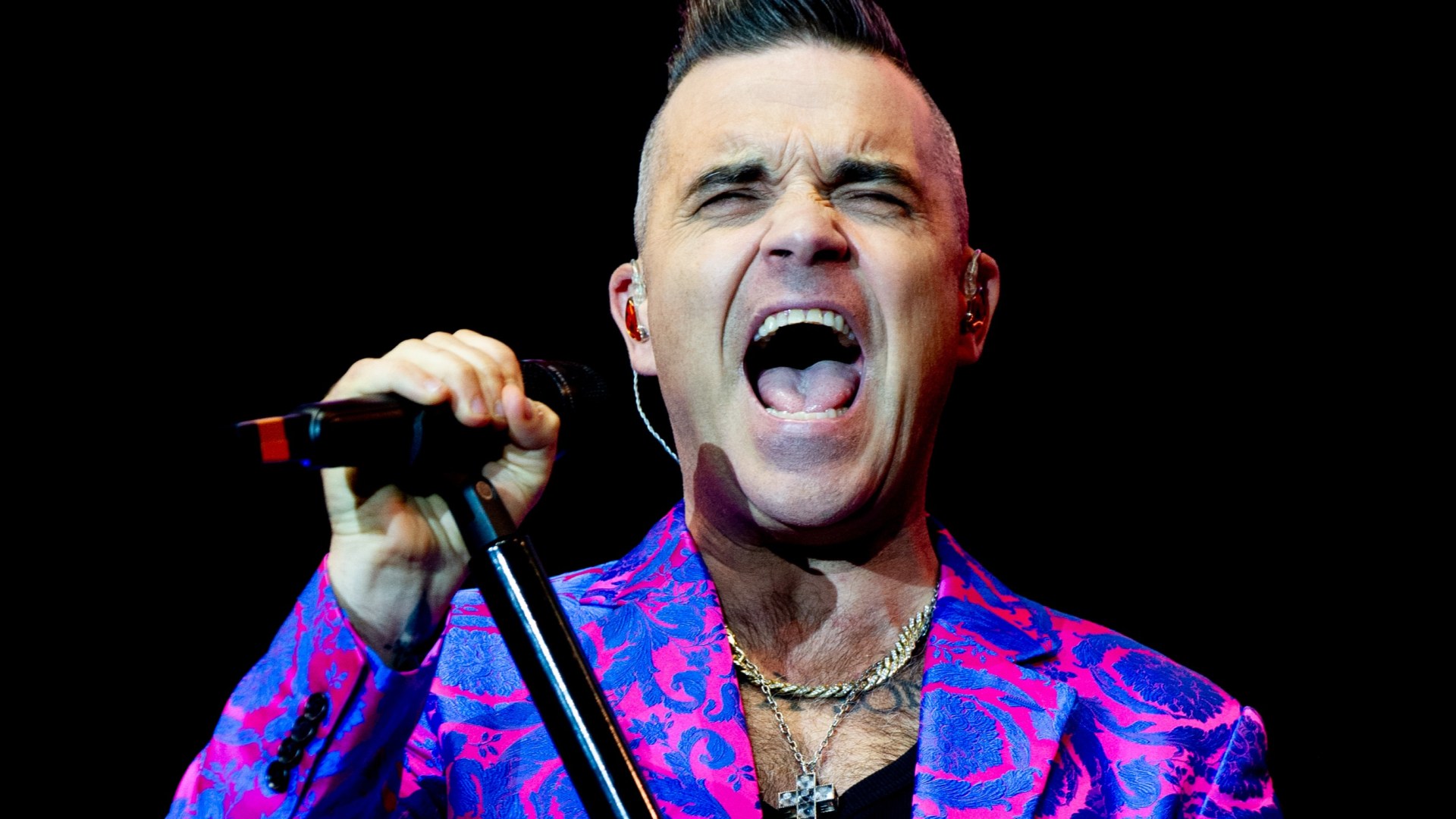 Robbie Williams Spills Scary Ghost Encounter at Haunted Multi-Million Pound Mansion