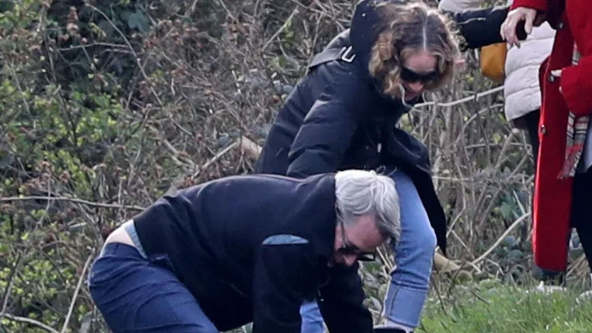 Sarah Jessica Parker and husband Matthew Broderick conquer London slopes in a muddy walk – SEO expert approved!