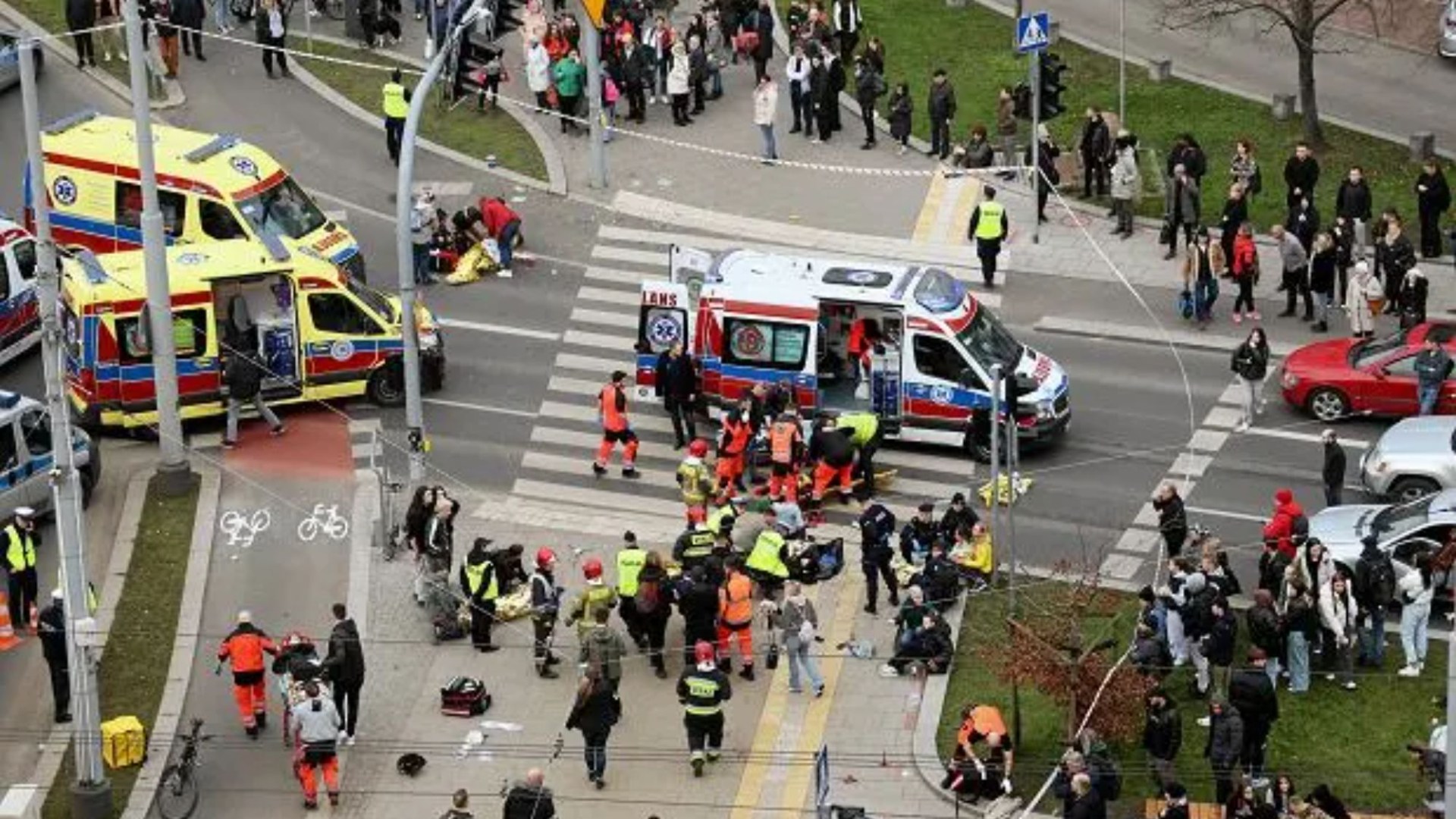 Terrifying Crash in Poland Injures 17, Including Children, as Driver Flees – Breaking News!