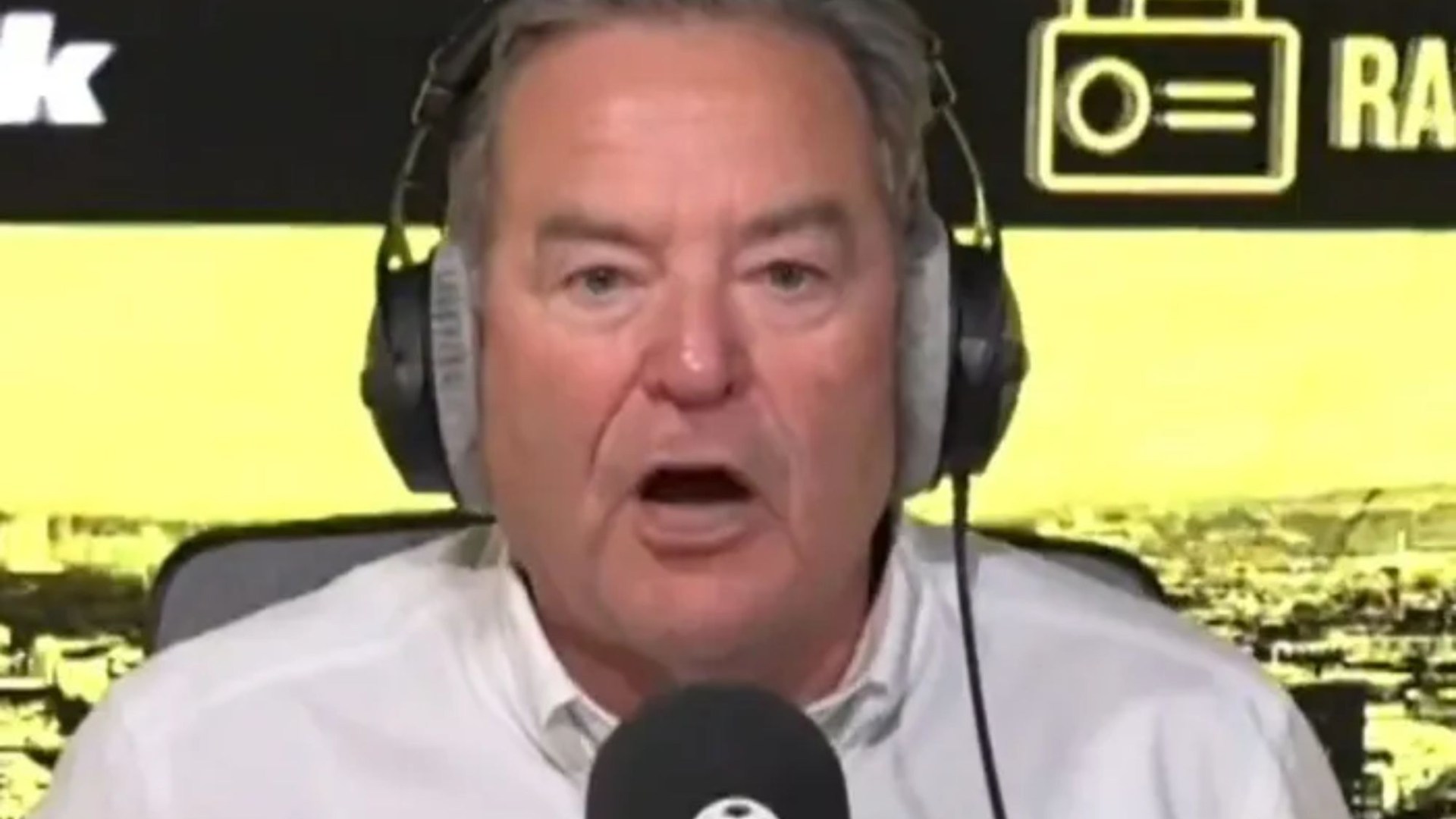 Controversial Act: Jeff Stelling Claims Andre Onana Should Have Been Sent Off Before Man Utd Shootout