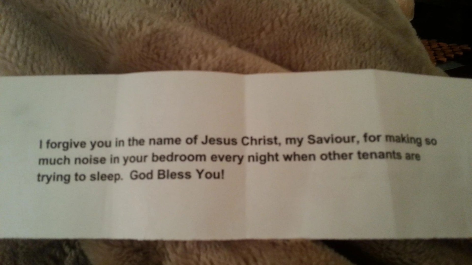 Neighbour’s Shocking Note Exposes Parents for ‘Noise’ – You Won’t Believe Their Reaction!