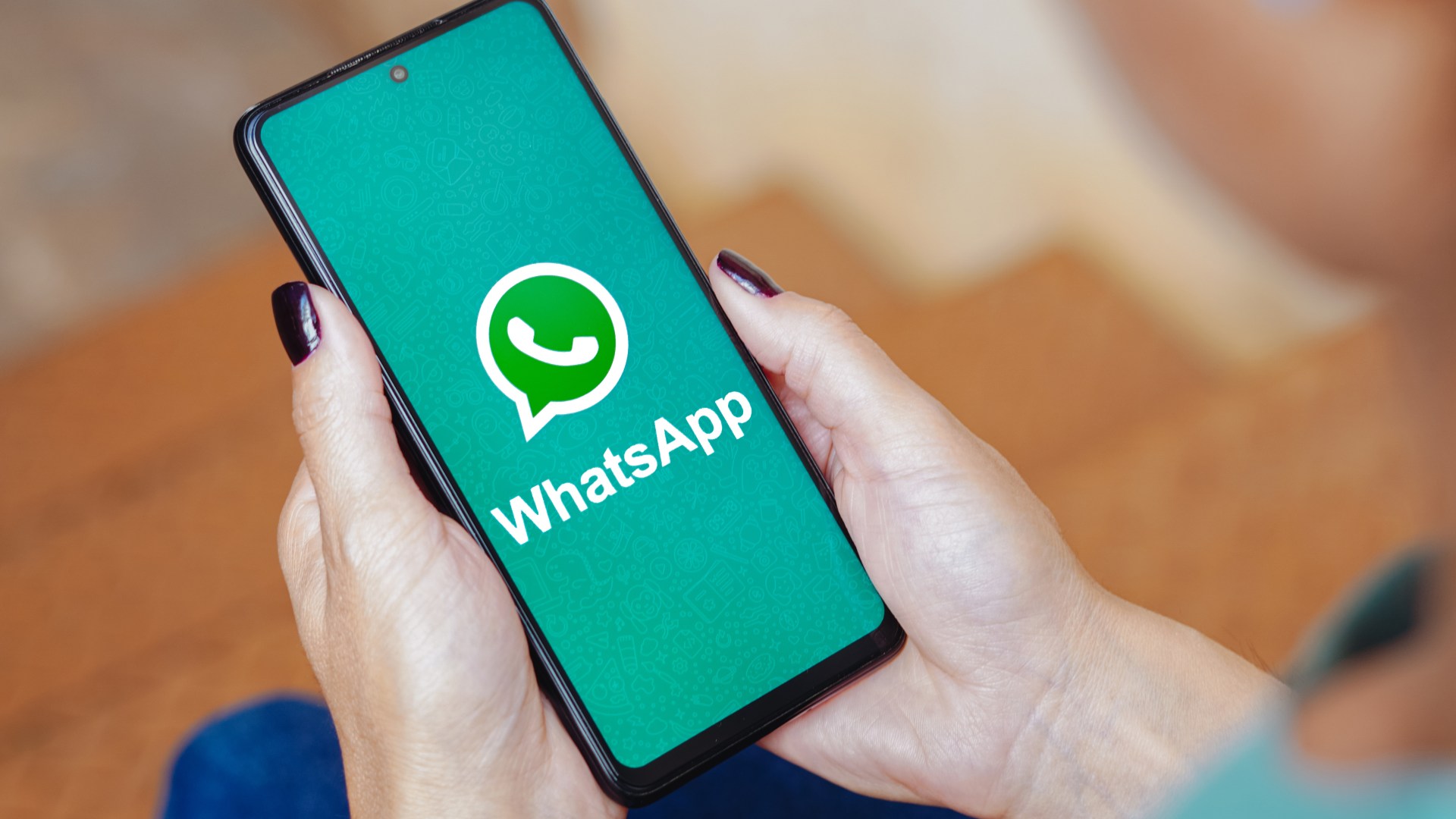 Revolutionizing WhatsApp: New Buttons for Effortless Message Navigation!