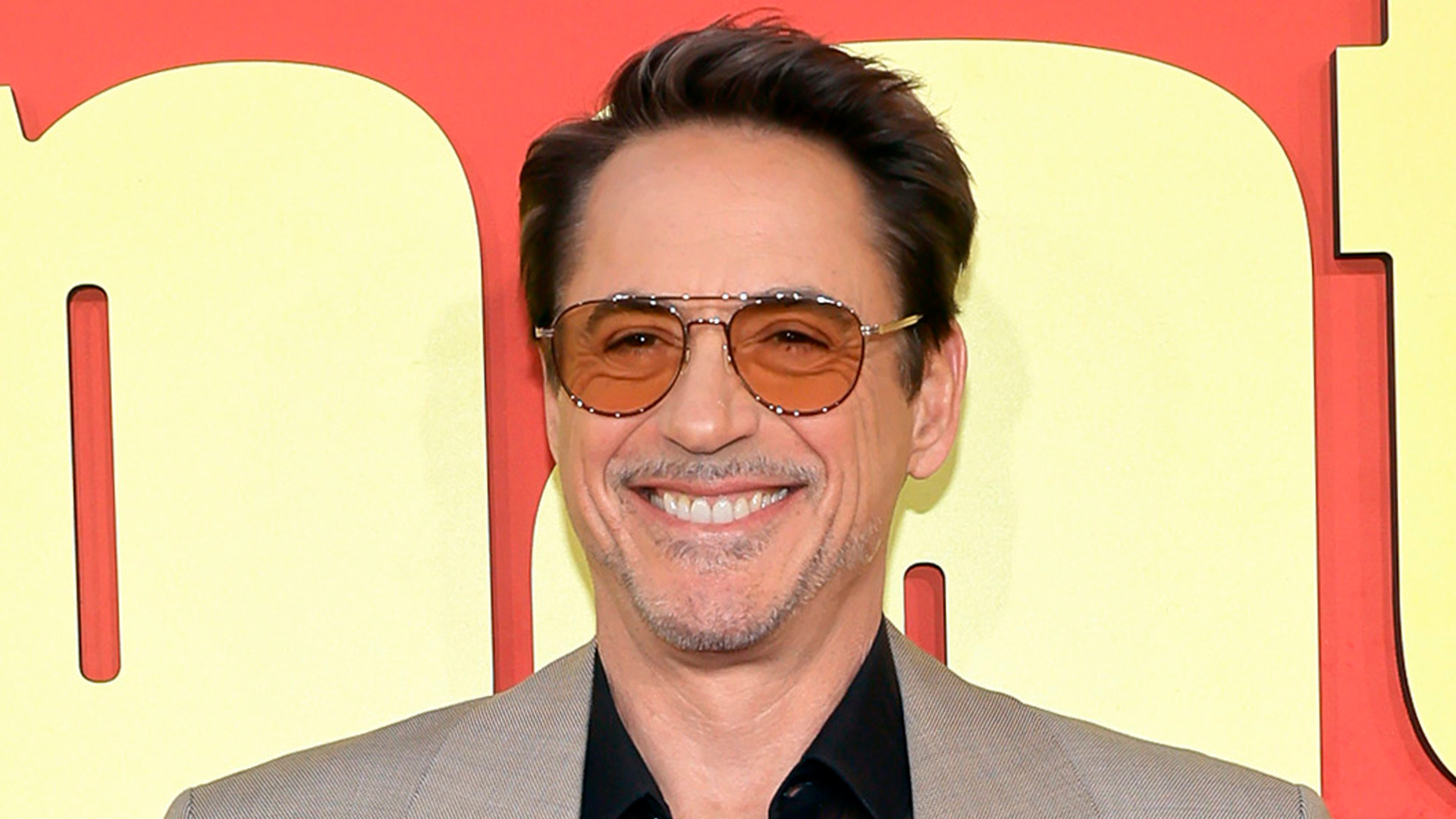 Robert Downey Jr rocks high heels on red carpet years after Iron Man – a bold fashion statement!